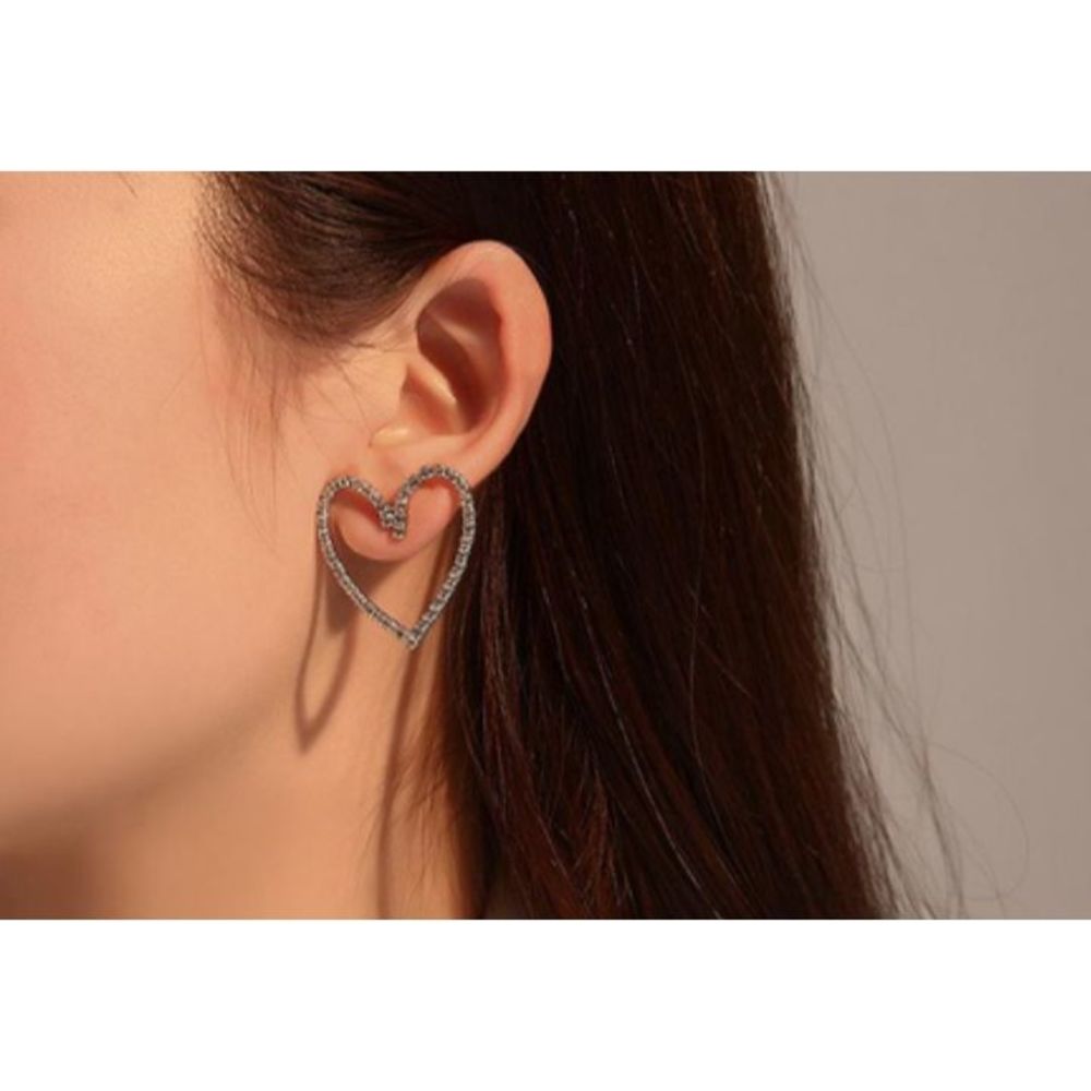 Gold Crystal Heart Earrings! - Picture 2 of 7